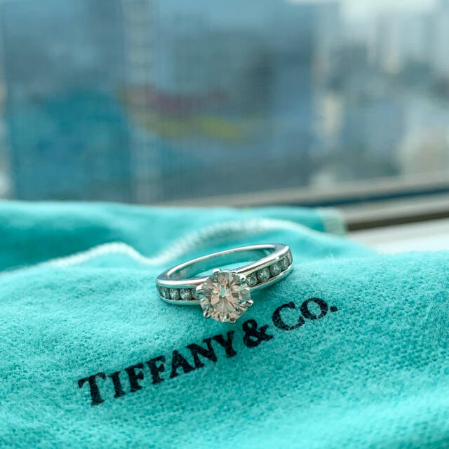 Tiffany & Co.(ティファニー)のティファニー チャネルセッティング ダイヤモンドリング レディースのアクセサリー(リング(指輪))の商品写真