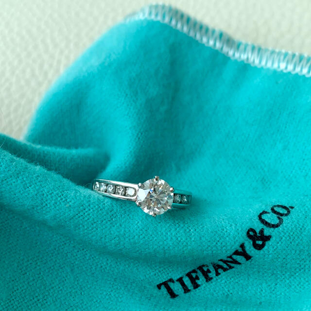 Tiffany & Co.(ティファニー)のティファニー チャネルセッティング ダイヤモンドリング レディースのアクセサリー(リング(指輪))の商品写真