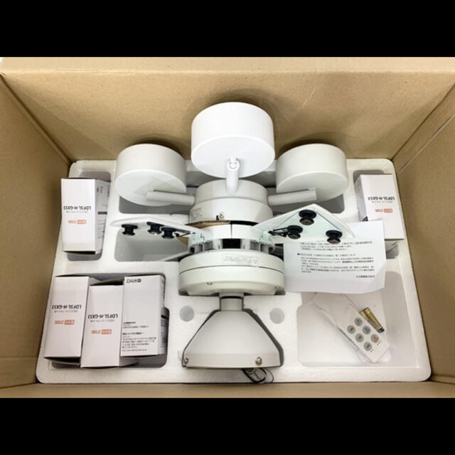 未使用 DAIKO 大光電気 LEDシーリングファン CSF-580W 未使用 DAIKO 大光電気 LEDシーリングファン CSF-580W