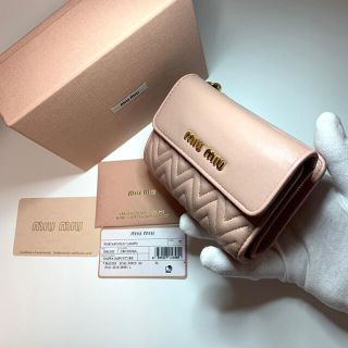 ミュウミュウ(miumiu)のMIU MIU ミュウミュウ　折り財布　(財布)