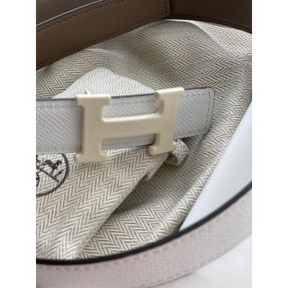 Hermes バックル2種類 エルメス リバーシブルベルト80 の通販 ラクマ Hermes バックル2種類 エルメス リバーシブルベルト80 の通販 ラクマ