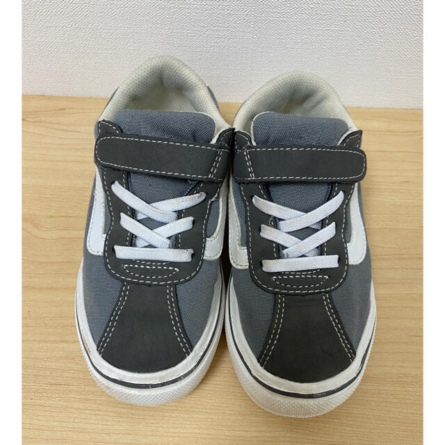 VANS(ヴァンズ)のバンズ　スニーカー　グレー　18cm キッズ/ベビー/マタニティのキッズ靴/シューズ(15cm~)(スニーカー)の商品写真