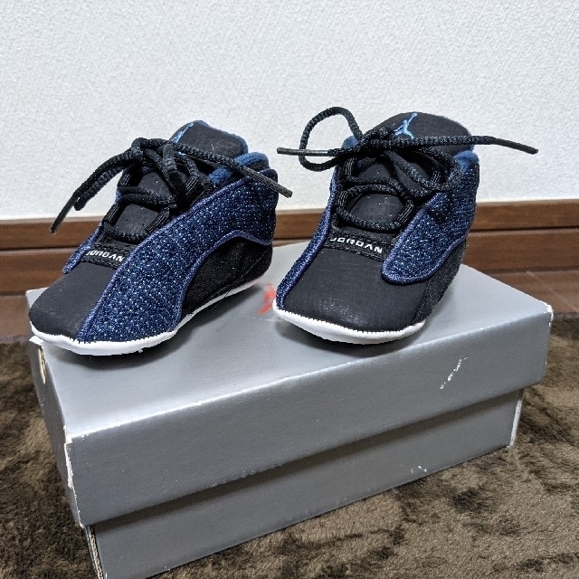 NIKE(ナイキ)のFirst Jordan 13 Low キッズ/ベビー/マタニティのベビー靴/シューズ(~14cm)(スニーカー)の商品写真