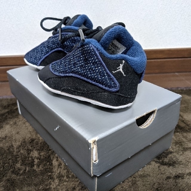 NIKE(ナイキ)のFirst Jordan 13 Low キッズ/ベビー/マタニティのベビー靴/シューズ(~14cm)(スニーカー)の商品写真