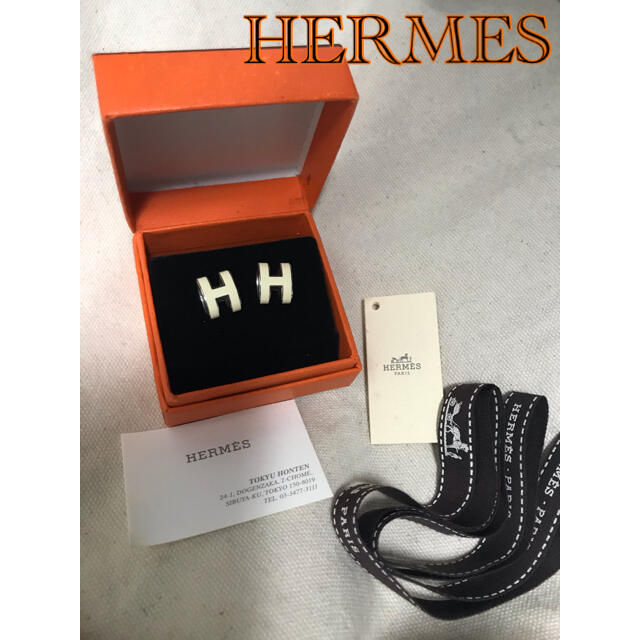 Hermes(エルメス)のエルメス　HERMES ピアス　ポップH ホワイト　シルバー レディースのアクセサリー(ピアス)の商品写真