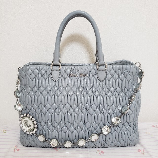 miumiu ナッパクリスタル ビジューショルダー ハンドバッグ miumiu ナッパクリスタル ビジューショルダー ハンドバッグ