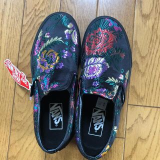 ヴァンズ(VANS)のVANS 刺繍スリッポン23.5(スニーカー)