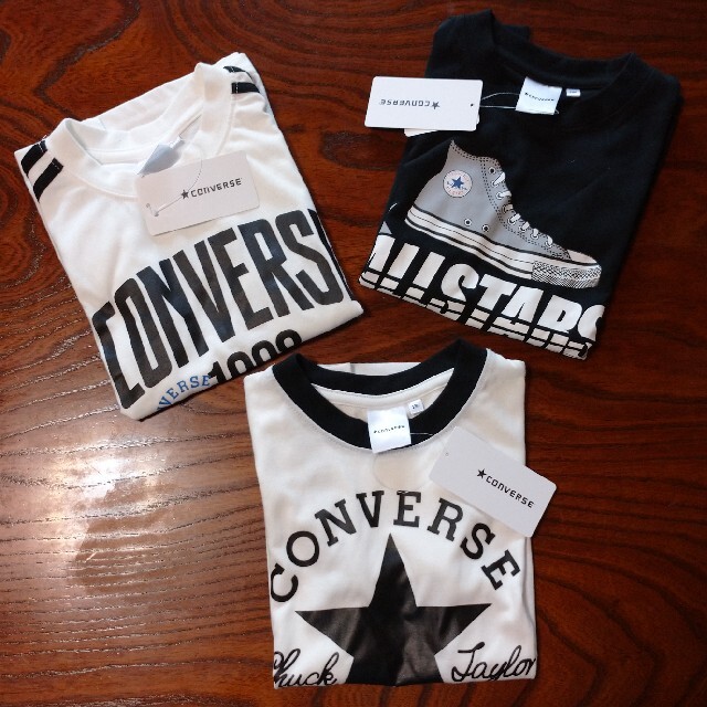 CONVERSE(コンバース)の新品！ CONVERSE   Tシャツ 130   3枚セット キッズ/ベビー/マタニティのキッズ服男の子用(90cm~)(Tシャツ/カットソー)の商品写真