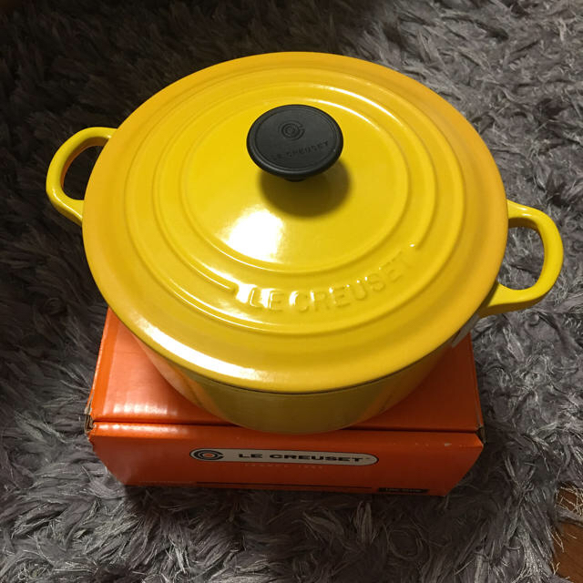 LE CREUSET - ル・クルーゼ ココットロンド 20㎝ ソレイユイエローの通販 by あーたん's shop｜ルクルーゼならラクマ