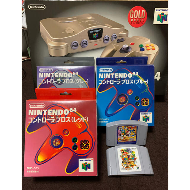 NINTENDO 64(ニンテンドウ64)の轟天様専用  Nintendo64 限定モデル(ゴールド)+コントローラーセット エンタメ/ホビーのゲームソフト/ゲーム機本体(家庭用ゲーム機本体)の商品写真