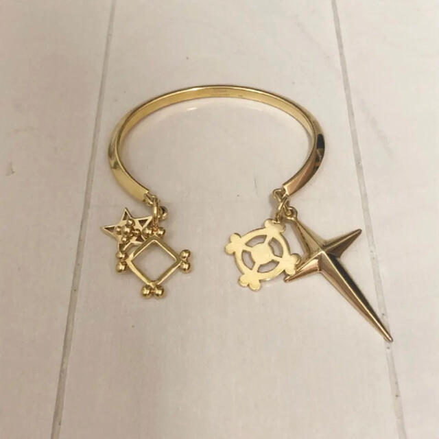 Chloe(クロエ)のクロエ Chloe バングル ブレスレット イエローゴールド レディースのアクセサリー(ブレスレット/バングル)の商品写真