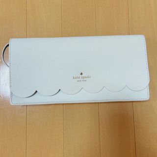 ケイトスペードニューヨーク(kate spade new york)のケイトスペード　クラッチバッグ　スカラップ(クラッチバッグ)