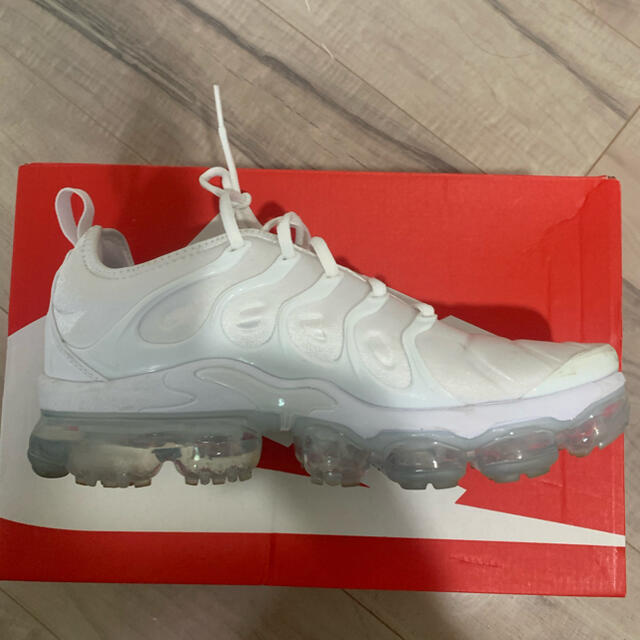 NIKE VAPORMAX PLUS ヴェイパーマックスプラス　ホワイト