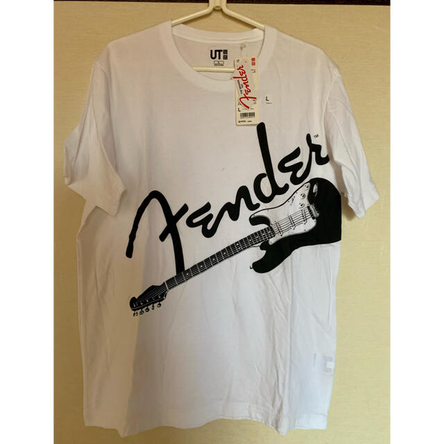 Fender(フェンダー)のfender &UNIQLO Tシャツ　白新品 メンズのトップス(Tシャツ/カットソー(半袖/袖なし))の商品写真