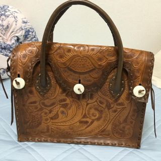 グレースコンチネンタル(GRACE CONTINENTAL)の【美品】グレースコンチネンタル カービングBag(ハンドバッグ)