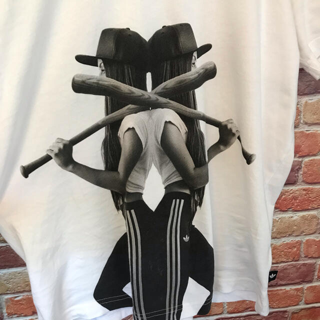 adidas(アディダス)のアディダスオリジナルス　adidas 半袖tシャツ Tシャツ　野球女子　L 白 メンズのトップス(Tシャツ/カットソー(半袖/袖なし))の商品写真