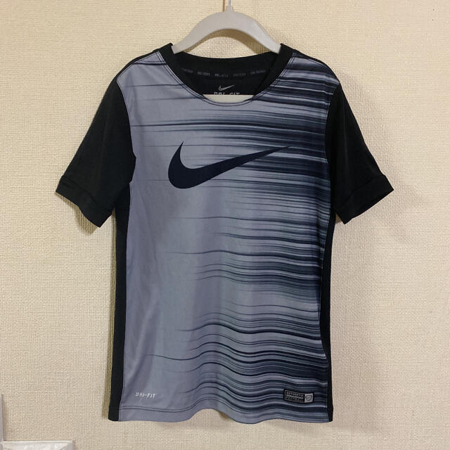 NIKE(ナイキ)のナイキ　サッカー　Tシャツ キッズ/ベビー/マタニティのキッズ服男の子用(90cm~)(Tシャツ/カットソー)の商品写真