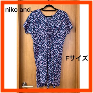 ニコアンド(niko and...)のniko and…チュニックワンピース　花柄　コクーン型(チュニック)