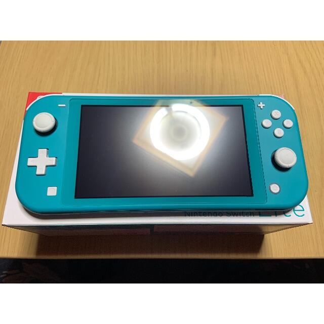 任天堂(ニンテンドウ)のNintendo Switch Lite ターコイズ フィルム、ケース、ポーチ付 エンタメ/ホビーのゲームソフト/ゲーム機本体(携帯用ゲーム機本体)の商品写真