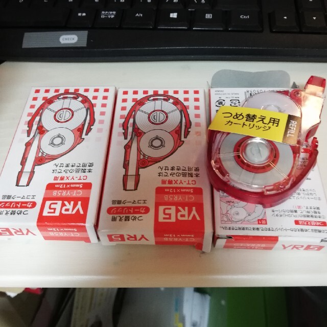 トンボ鉛筆(トンボエンピツ)のトンボ鉛筆 修正テープ モノYX交換テープ CT-YR5B 5mm 同種6個 インテリア/住まい/日用品の文房具(消しゴム/修正テープ)の商品写真
