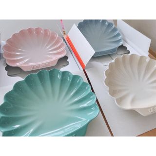 ルクルーゼ(LE CREUSET)の///専用///ルクルーゼ　コキールディッシュM×4色(食器)