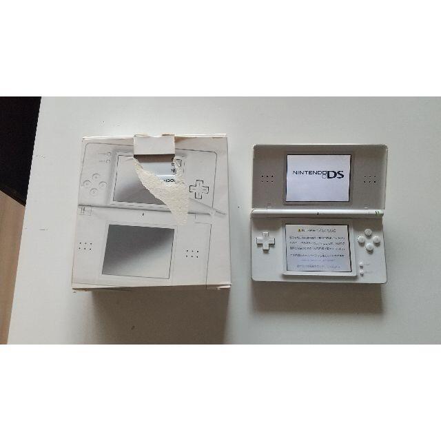 任天堂(ニンテンドウ)の★NINTENDO DS Lite★中古★本体、ソフトセット エンタメ/ホビーのゲームソフト/ゲーム機本体(携帯用ゲーム機本体)の商品写真