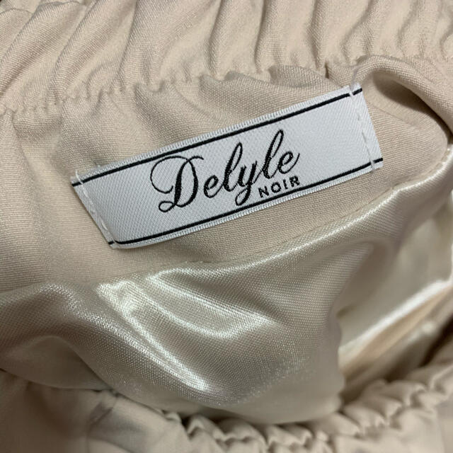 Delyle NOIR(デイライルノアール)のデイライル　マーメイドスカート レディースのスカート(ロングスカート)の商品写真