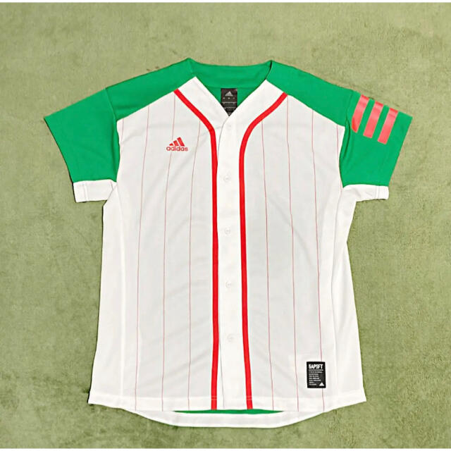 adidas(アディダス)の【新品】adidas　アディダス　ベースボールシャツ　スポーツパフォーマンスロゴ メンズのトップス(Tシャツ/カットソー(半袖/袖なし))の商品写真