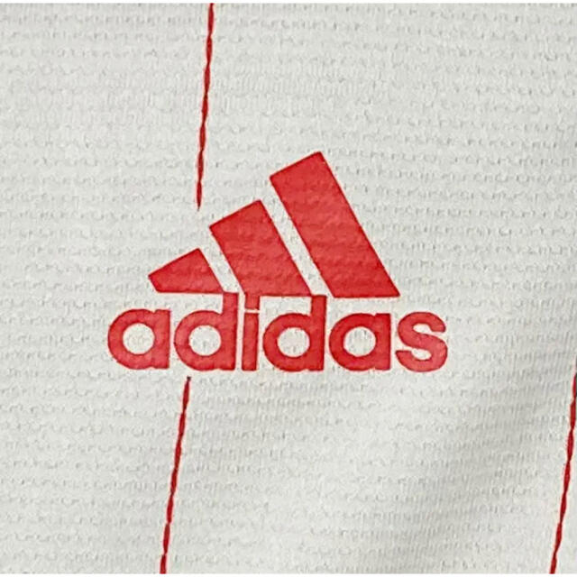 adidas(アディダス)の【新品】adidas　アディダス　ベースボールシャツ　スポーツパフォーマンスロゴ メンズのトップス(Tシャツ/カットソー(半袖/袖なし))の商品写真