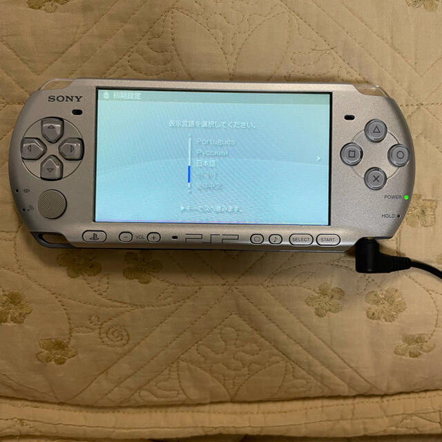 PlayStation Portable(プレイステーションポータブル)のPSP 3000 シルバー エンタメ/ホビーのゲームソフト/ゲーム機本体(携帯用ゲーム機本体)の商品写真