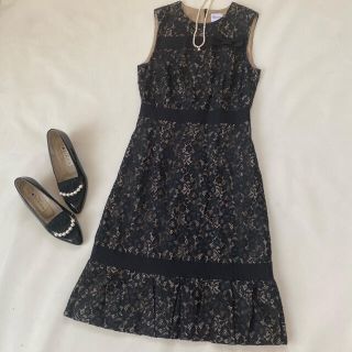 レッドヴァレンティノ(RED VALENTINO)の美品✨レッドヴァレンティノ レースワンピース 花柄 ドレス イタリア製 総柄(ひざ丈ワンピース)