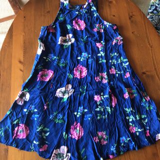 オールドネイビー(Old Navy)のほぼ新品！OLD NAVY 大きめの花柄キュートな濃紺ワンピース　サイズL(ひざ丈ワンピース)