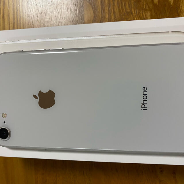 iPhone8 silver 64GB SIMロック解除済み