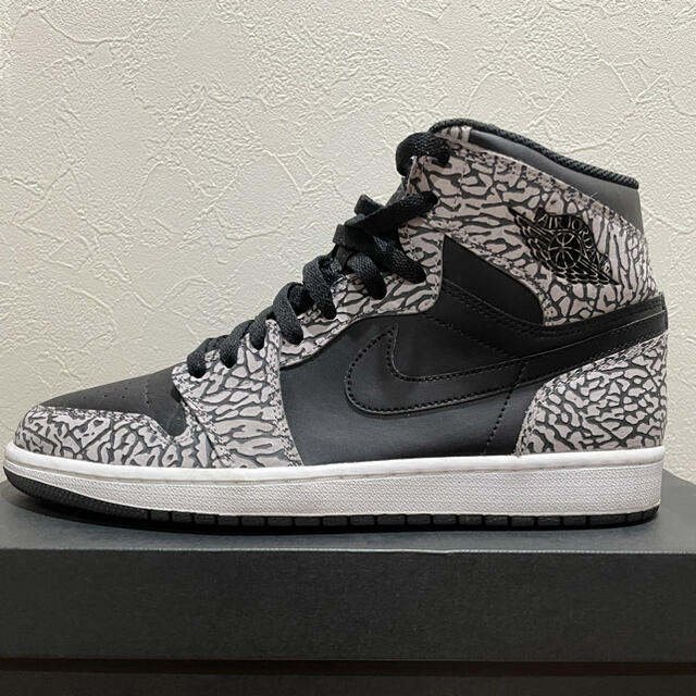 NIKE(ナイキ)の美品　NIKE AIR JORDAN 1 retro high セメント 28 メンズの靴/シューズ(スニーカー)の商品写真