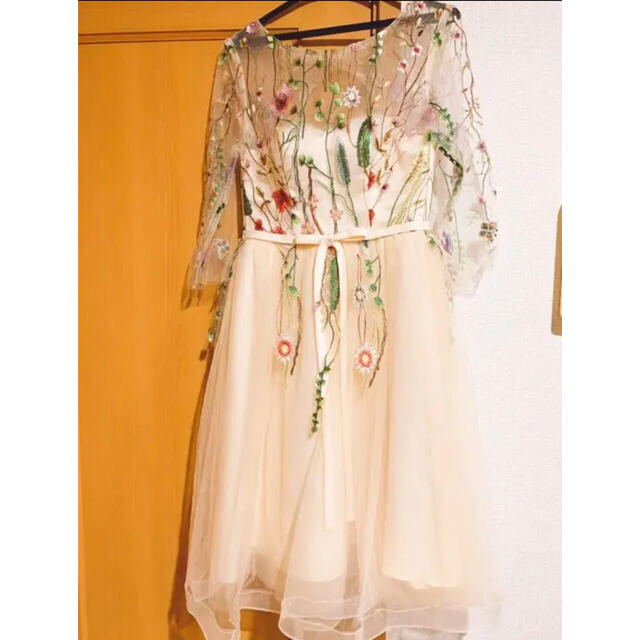 刺繍 ミモレ丈チュールドレス レディースのフォーマル/ドレス(ミディアムドレス)の商品写真