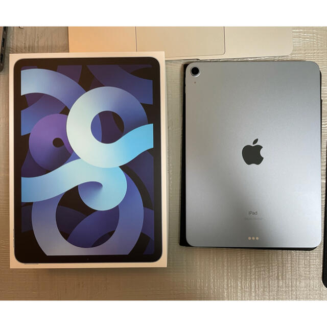 Apple(アップル)のiPad Air 10.9インチ 第4世代 Wi-Fi 64GB スカイブルー  スマホ/家電/カメラのPC/タブレット(タブレット)の商品写真
