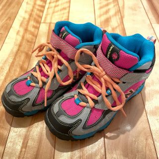 ニューバランス(New Balance)のトレッキング　シューズ　キャンプ　女子　ニューバランス(登山用品)