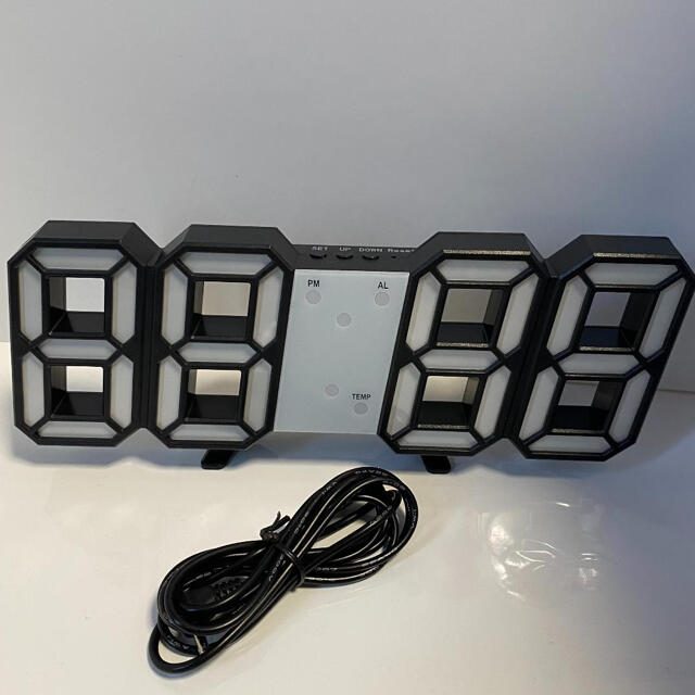 3D立体時計　黒ぶち　LED壁掛け時計　置き時計　両用　デジタル時計