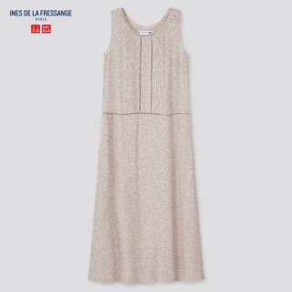 ユニクロ(UNIQLO)の新品 UNIQLO イネス レーヨンプリントワンピース ノースリーブ ベージュ(ロングワンピース/マキシワンピース)