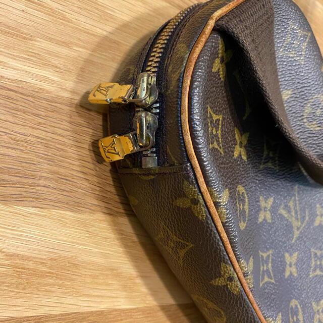 LOUIS VUITTON(ルイヴィトン)のルイヴィトン　ボディバック　ポシェット　モノグラム　m51870 レディースのバッグ(ボディバッグ/ウエストポーチ)の商品写真