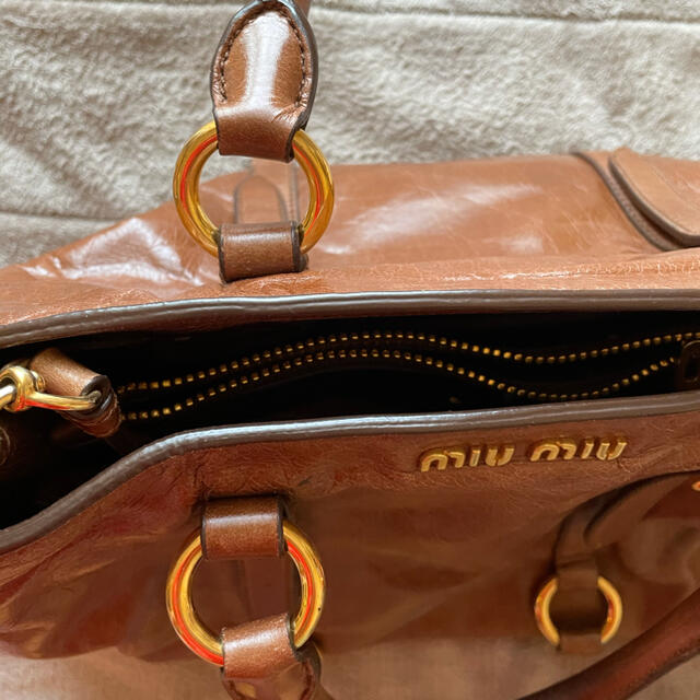 miumiu(ミュウミュウ)のmiu miu バッグ レディースのバッグ(ショルダーバッグ)の商品写真