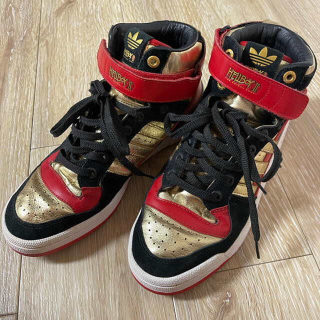 adidas FORUM MID HELLBOY【限定品】アディダス　フォーラム