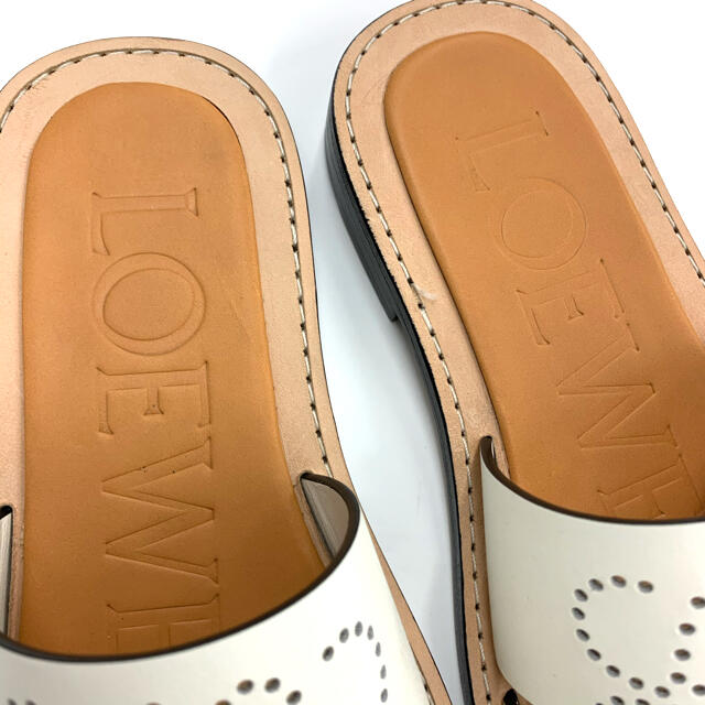 LOEWE - LOEWE ロエベ アナグラム パーフォレーテッド レザー LOEWE - LOEWE ロエベ アナグラム パーフォレーテッド レザー