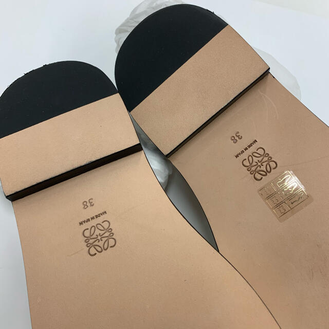 LOEWE - LOEWE ロエベ アナグラム パーフォレーテッド レザー LOEWE - LOEWE ロエベ アナグラム パーフォレーテッド レザー