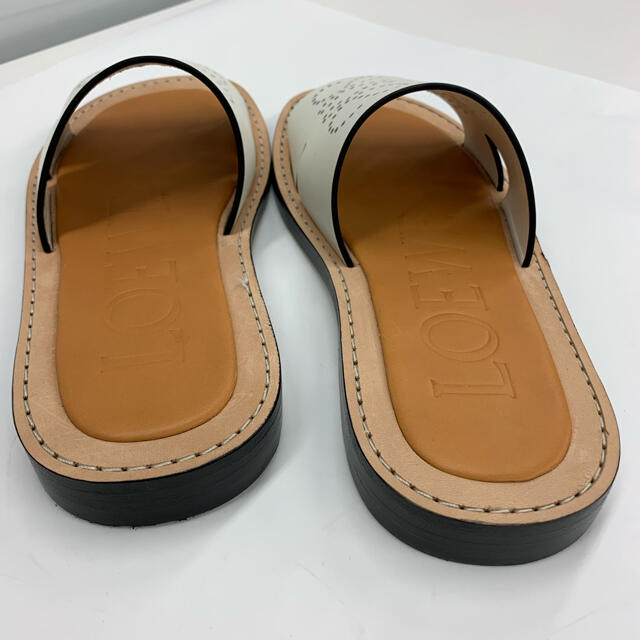 LOEWE - LOEWE ロエベ アナグラム パーフォレーテッド レザー LOEWE - LOEWE ロエベ アナグラム パーフォレーテッド レザー