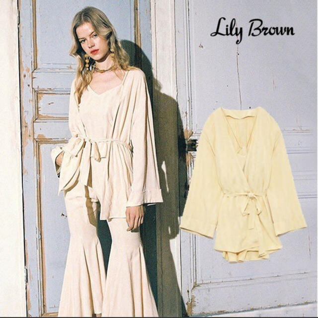 Lily Brown(リリーブラウン)の新品　Lily Brown リリーブラウン フェザー柄JQセットアップ レディースのレディース その他(セット/コーデ)の商品写真