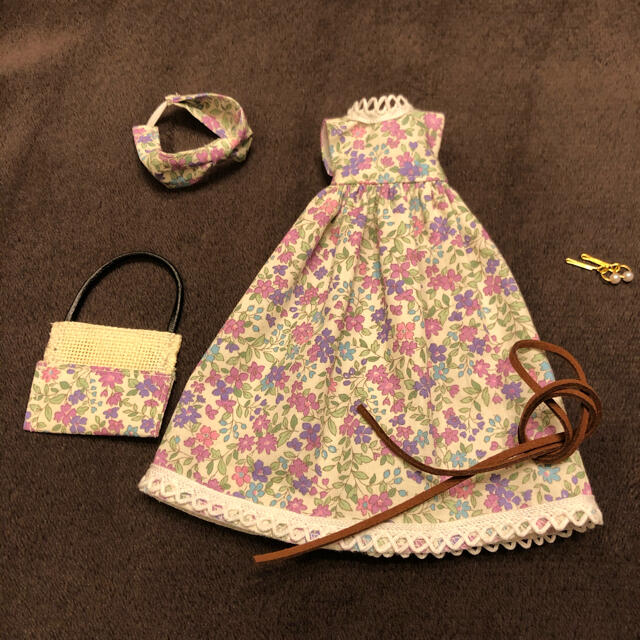 861 リカちゃん　アウトフィット　ハンドメイド服　5点セット ハンドメイドのぬいぐるみ/人形(その他)の商品写真