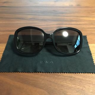 【美品】PRADA プラダ イタリア製レディースサングラス(ブラック)(サングラス/メガネ)