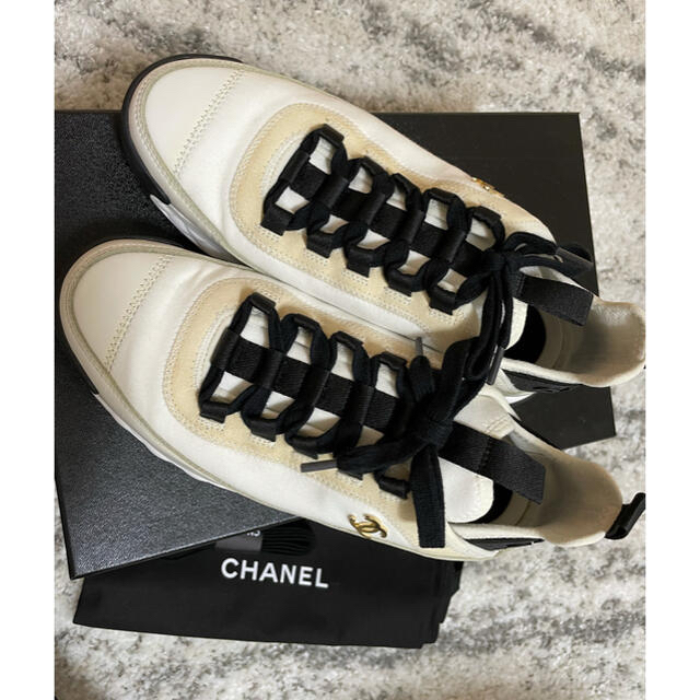 CHANEL(シャネル)のCHANEL♡シャネル　スニーカー　37 レディースの靴/シューズ(スニーカー)の商品写真