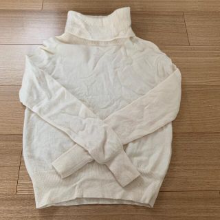 ユニクロ(UNIQLO)のUNIQLO カシミヤセーター　ホワイト(ニット/セーター)